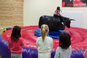 toro mecánico para cumpleaños infantiles